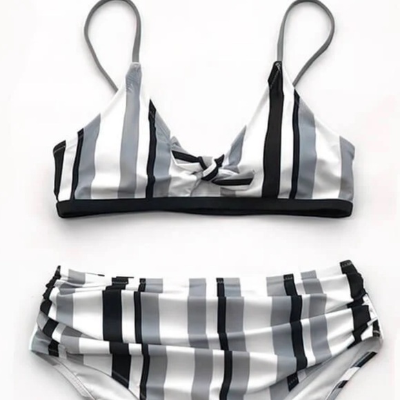 Cupshe | Striped High-Waisted Bikini Set - Picture 3 of 10